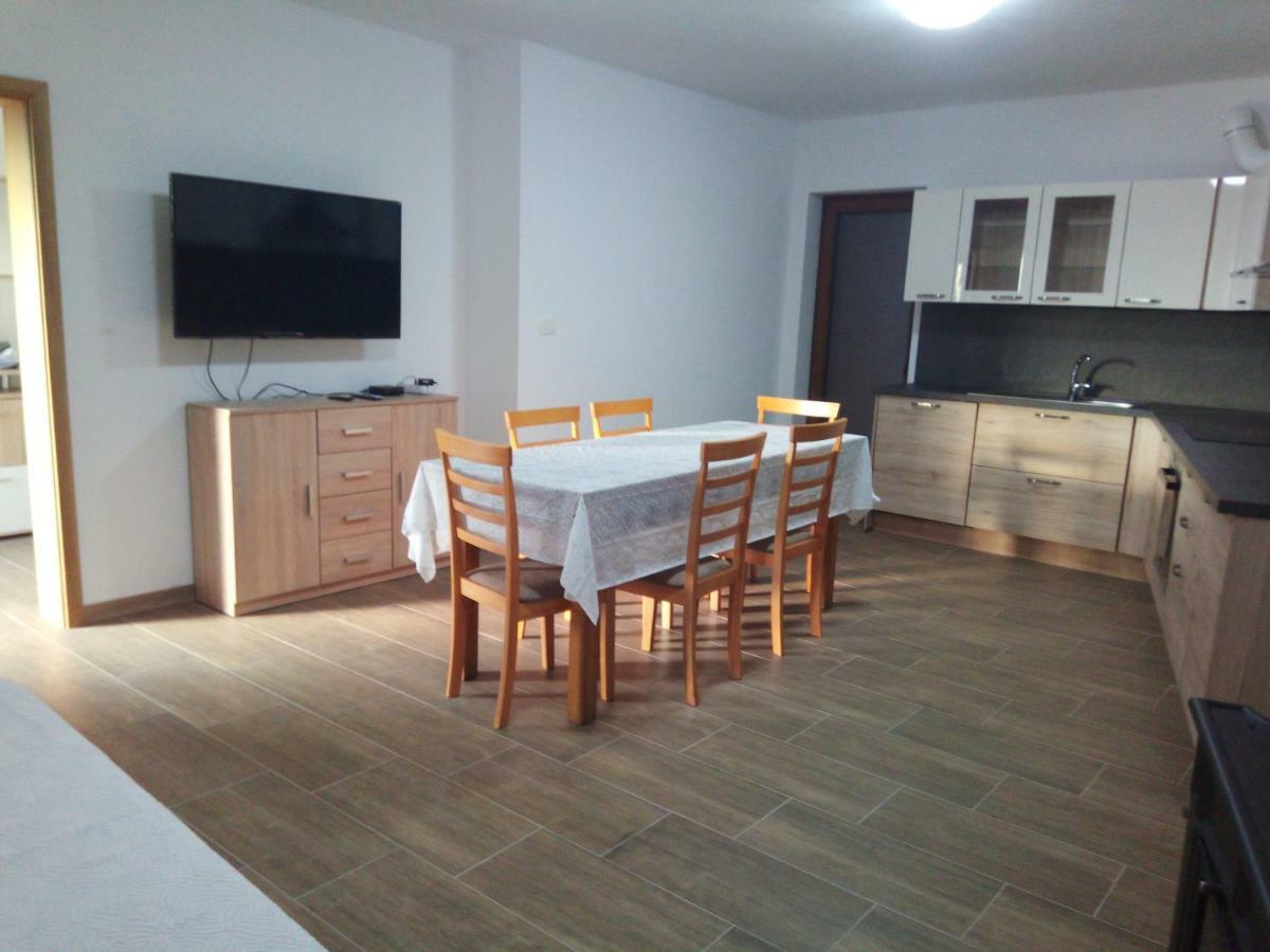 Apartmaji Matazin Črni Kal エクステリア 写真