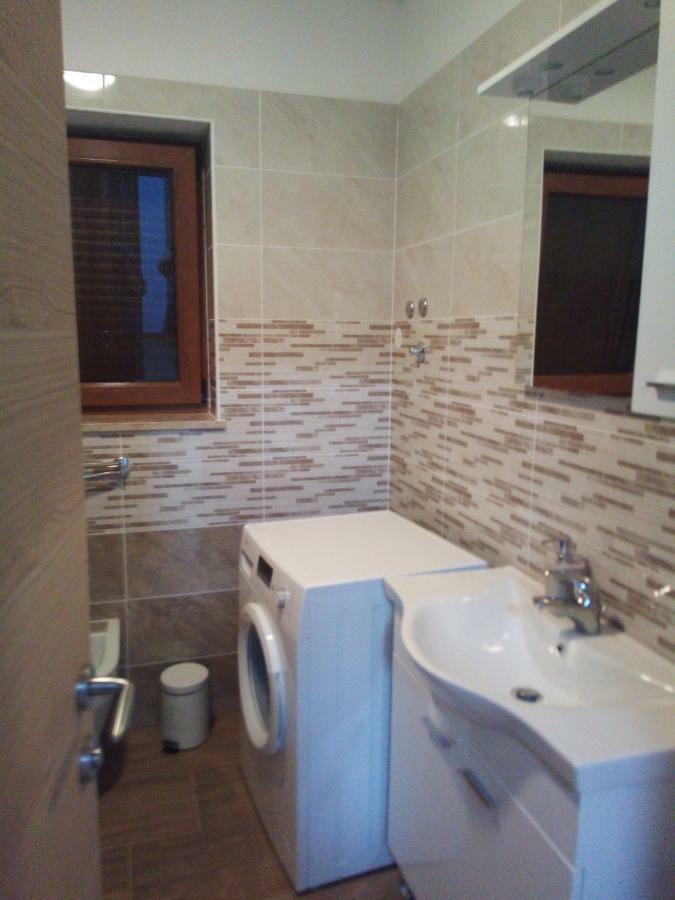 Apartmaji Matazin Črni Kal エクステリア 写真